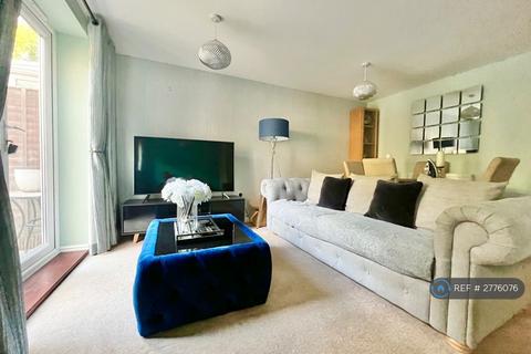 3 bedroom semi-detached house to rent, Laddon Mead, Yate, Bristol, BS37