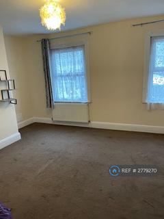 2 bedroom flat to rent, Black Bull Road, Folkestone, CT19