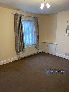 2 bedroom flat to rent, Black Bull Road, Folkestone, CT19