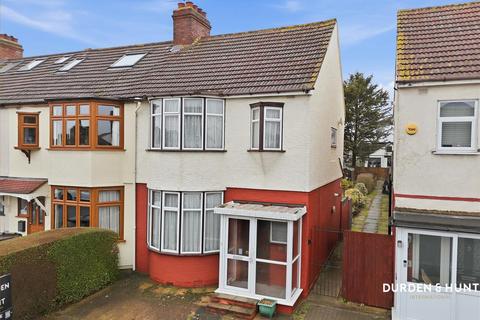 undefined, Harwood Avenue, Hornchurch, RM11