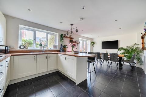 5 bedroom detached house for sale, Ambrose Way, Romsey, Hampshire, SO51