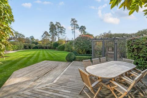5 bedroom detached house to rent, Brock Way, Wentworth Estate, Virginia Water GU25 4SD