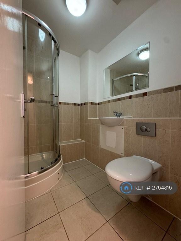 Ensuite To Master Bedroom