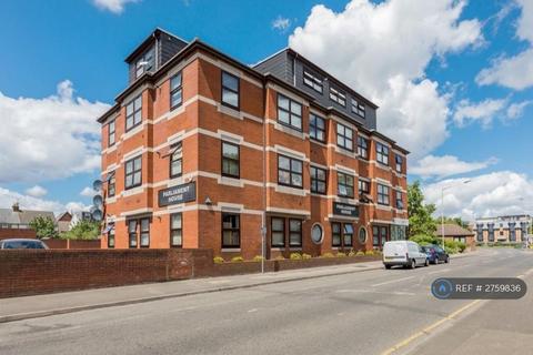 2 bedroom flat to rent, Parliament House, Slough, SL1