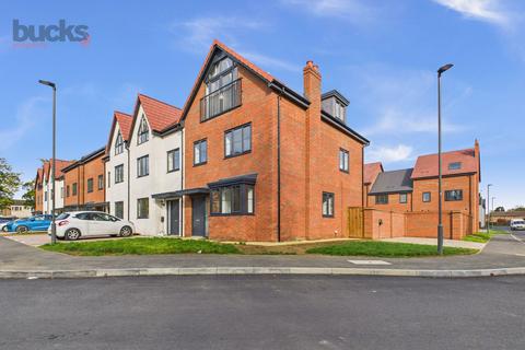 undefined, Osbourne Gardens, Aylesbury, HP21