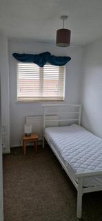 2 bedroom flat to rent, Top Floor Two Bedroom Flat To Let  Brent View Road  West Hendon  NW9