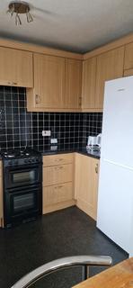 2 bedroom flat to rent, Top Floor Two Bedroom Flat To Let  Brent View Road  West Hendon  NW9