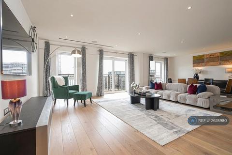 3 bedroom flat to rent, Golding House, London, NW9