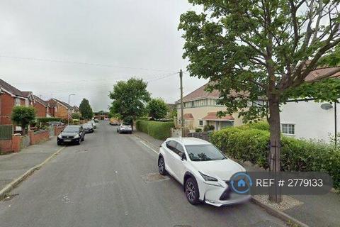 3 bedroom semi-detached house to rent, Riviere Avenue, Llandudno, LL30
