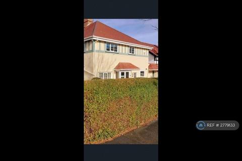 3 bedroom semi-detached house to rent, Riviere Avenue, Llandudno, LL30