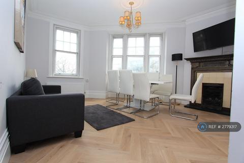 4 bedroom flat to rent, Warwick Mansions, London, NW3