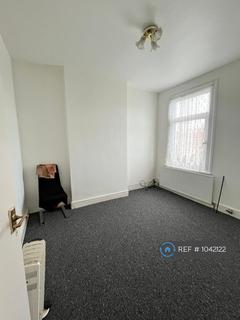 3 bedroom terraced house to rent, Chesley Gardens, London, E6