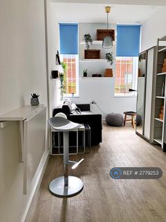 1 bedroom flat to rent, Church Way, Edgware, HA8