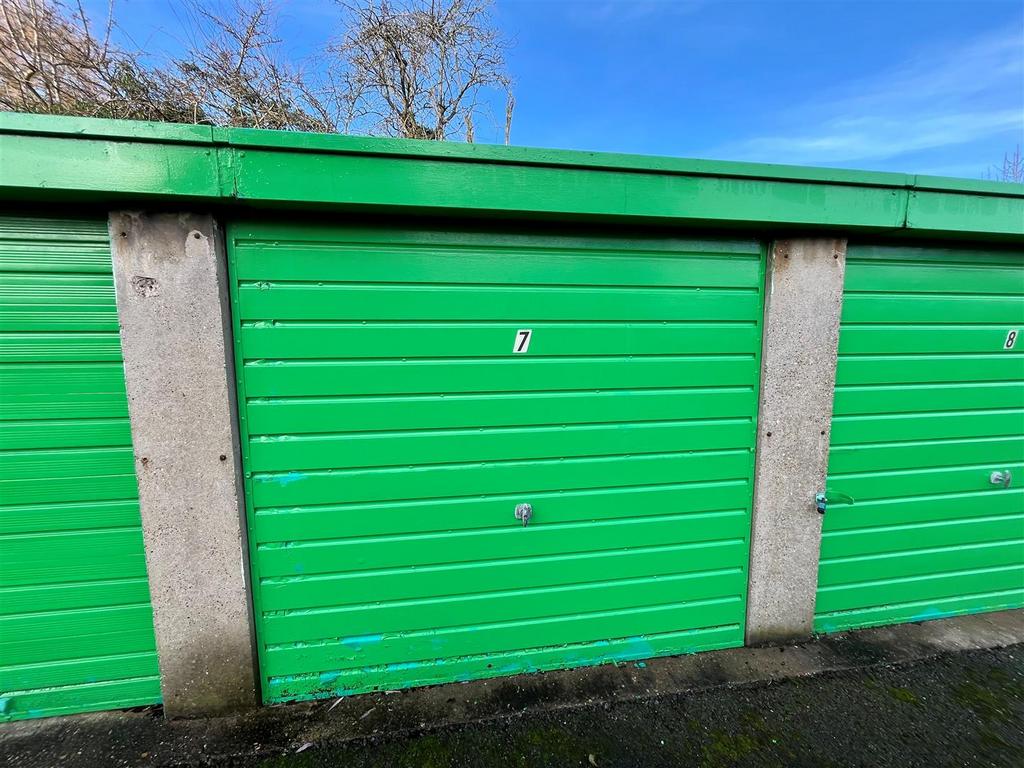 Garage.jpg