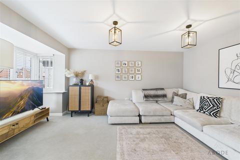 3 bedroom semi-detached house for sale, Elmlands Close, Derby DE72