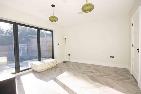 undefined, Solesbridge Lane, Chorleywood WD3