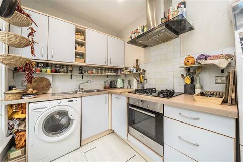 2 bedroom flat for sale, Thurlow Park Road, London SE21