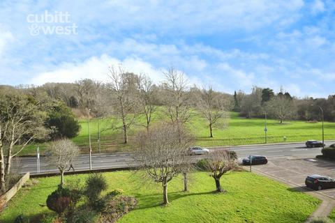 2 bedroom apartment to rent, London Road, Brighton, BN1