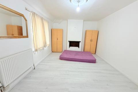 2 bedroom terraced house to rent, Longbridge Road, Dagenham RM8