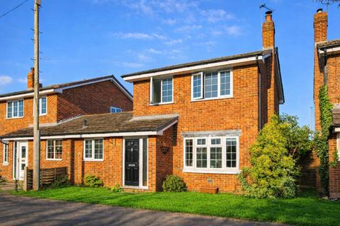 3 bedroom detached house for sale, Manor Close, Topcliffe, Thirsk