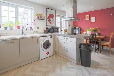 3 bedroom detached house for sale, Manor Close, Topcliffe, Thirsk