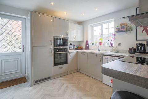 3 bedroom detached house for sale, Manor Close, Topcliffe, Thirsk