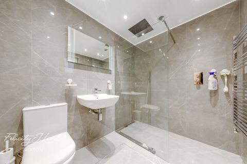 1 bedroom maisonette for sale, Christchurch Road, London
