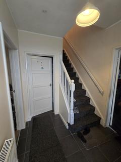 3 bedroom semi-detached house to rent, Jerome Road, Walsall WS2