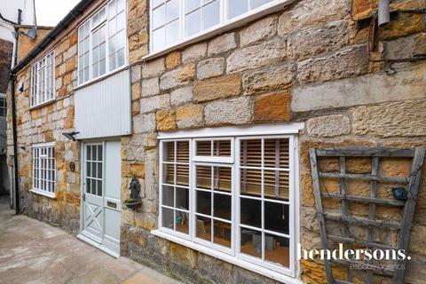 4 bedroom cottage to rent, Church Street, Whitby YO22