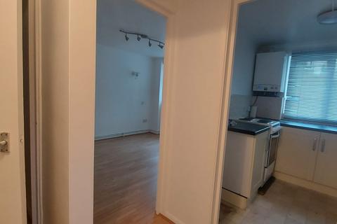 undefined, Luton LU2