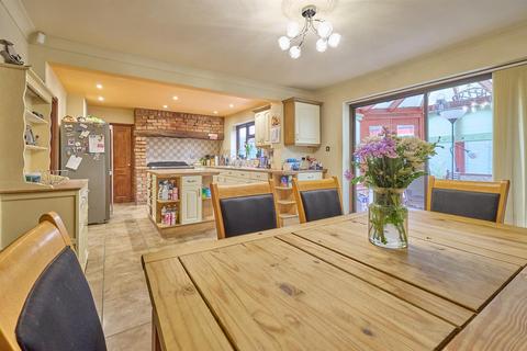4 bedroom detached house for sale, Coventry Road, Sharnford, Hinckley