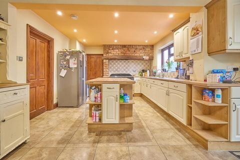 4 bedroom detached house for sale, Coventry Road, Sharnford, Hinckley