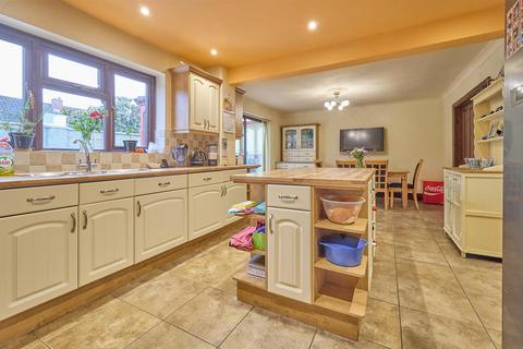 4 bedroom detached house for sale, Coventry Road, Sharnford, Hinckley