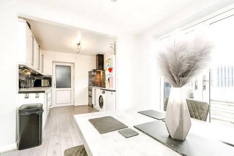 3 bedroom semi-detached house for sale, Treefield Close, South Yorkshire S61