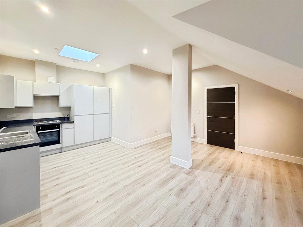 Lounge/Kitchen