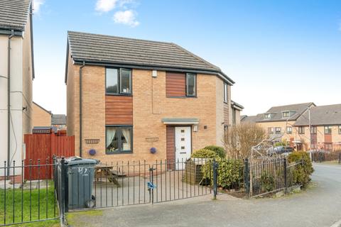 undefined, Roundwood Avenue, Bradford, BD10