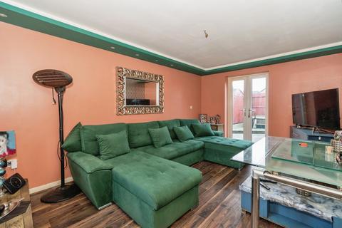 undefined, Roundwood Avenue, Bradford, BD10