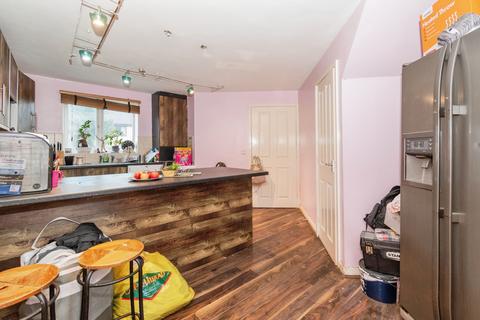 undefined, Roundwood Avenue, Bradford, BD10