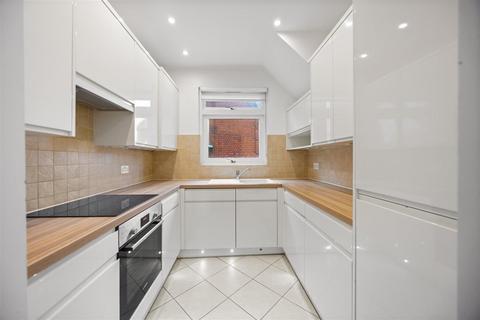 3 bedroom flat for sale, Hampstead Hill Gardens, Hampstead NW3