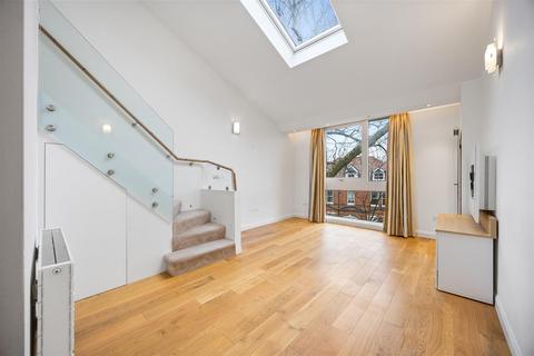 3 bedroom flat for sale, Hampstead Hill Gardens, Hampstead NW3