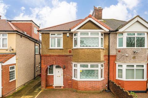 undefined, Cambridge Close, Hounslow TW4