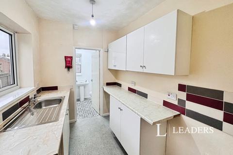 1 bedroom flat to rent, High Street, Lowestoft, Suffolk, NR32