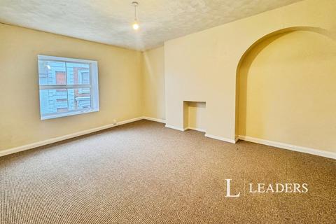 1 bedroom flat to rent, High Street, Lowestoft, Suffolk, NR32
