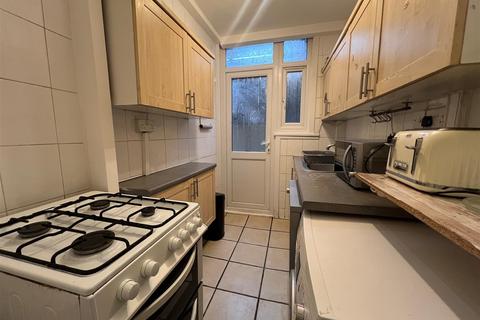 3 bedroom maisonette to rent, Hillview Gardens, Hendon, London