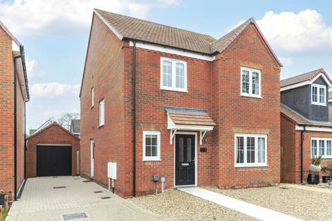 4 bedroom detached house for sale, Hawthorn Drive, Norwich NR13