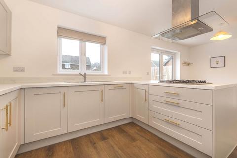 4 bedroom detached house for sale, Hawthorn Drive, Norwich NR13
