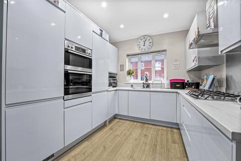 undefined, Evans Way, Oxfordshire OX7