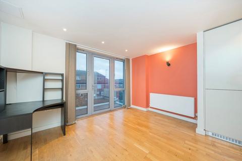 1 bedroom flat for sale, Elthorne Road, London N19