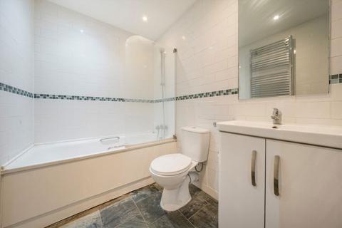 1 bedroom flat for sale, Elthorne Road, London N19