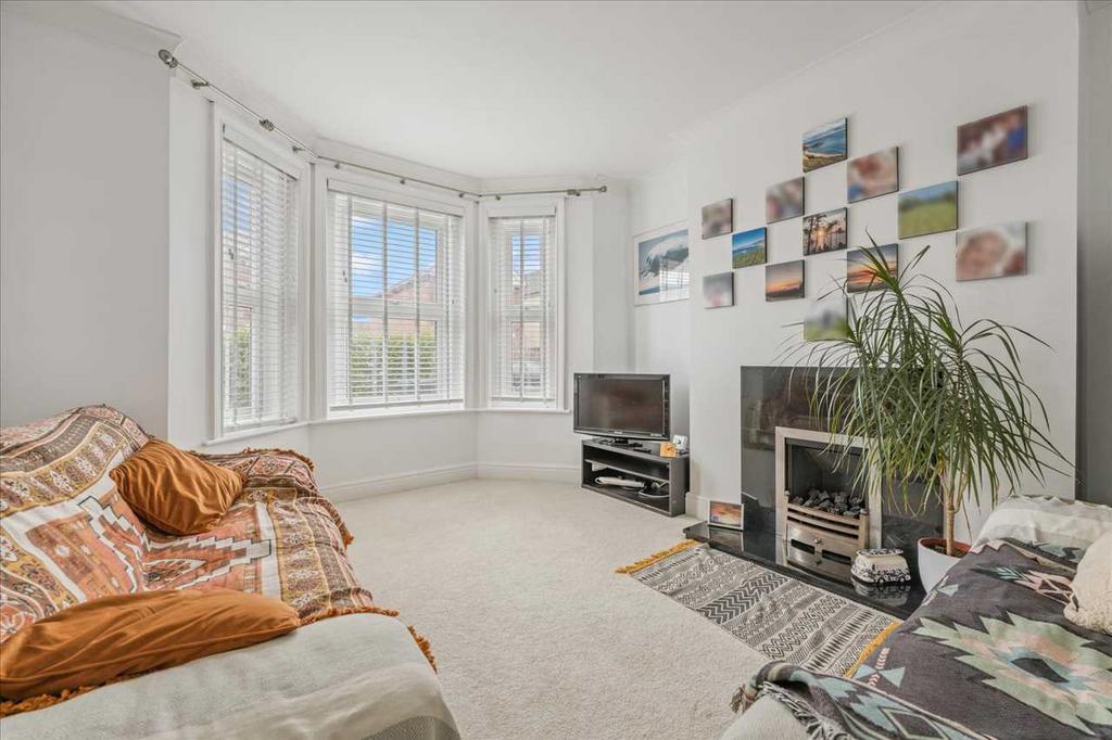 Living Room Photo 3